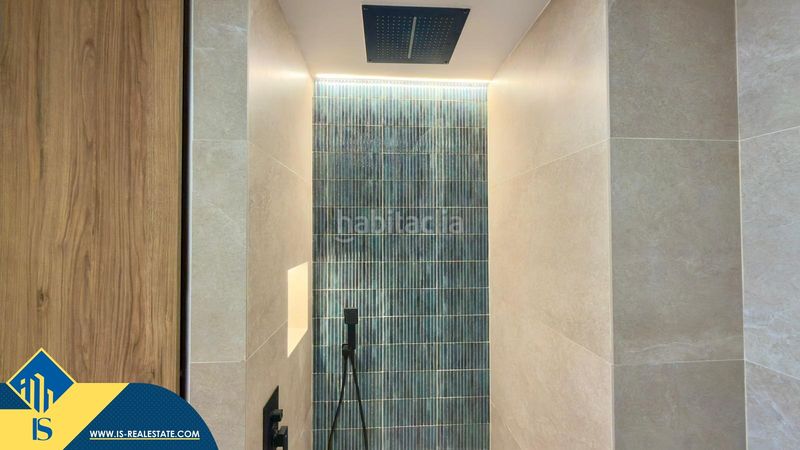 Foto 5f55cba7-9ba1-4d35-bf78-09d09c30d859. Piso apartamento reformado con terraza, en la provincia , en la ciudad . 3 habitaciones | 77 m² | a 600 metros de en Alicante