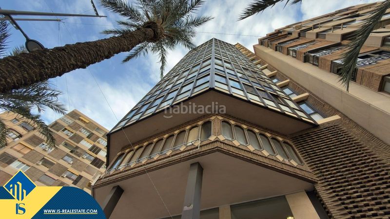 Foto 6c2c3b3b-93b1-44af-89fc-b8a04029518b. Piso apartamento reformado con terraza, en la provincia , en la ciudad . 3 habitaciones | 77 m² | a 600 metros de en Alicante