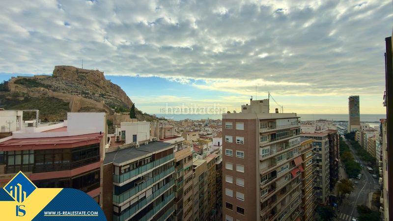 Foto 85580cd0-14e3-4b4c-85cc-abbd0033f0ee. Piso apartamento reformado con terraza, en la provincia , en la ciudad . 3 habitaciones | 77 m² | a 600 metros de en Alicante