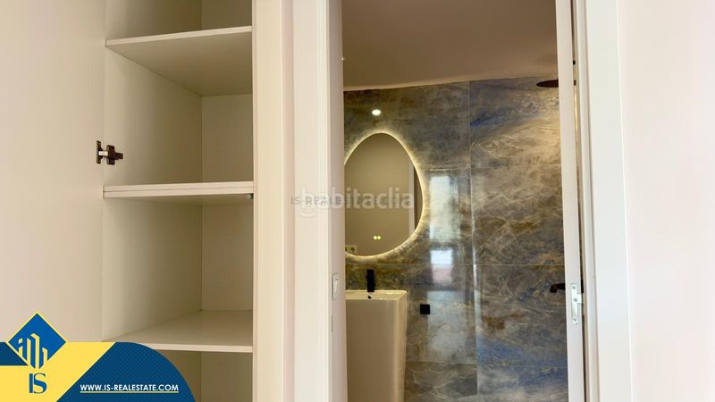 Foto eaf35255-0c93-4b4a-9641-6eb3b05f8bc5. Piso apartamento reformado con terraza, en la provincia , en la ciudad . 3 habitaciones | 77 m² | a 600 metros de en Alicante