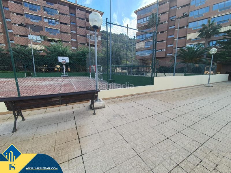 Foto c2ea443f-f1fd-4936-874c-f4f86862f2bc. Pis amb aparcament piscina a Vistahermosa Alicante