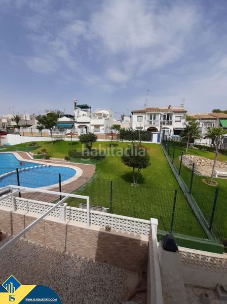Foto 2a59e052-6f7e-4fa1-8150-72d5dd56489a. Casa amb calefacció piscina a Los Balcones y los Altos Orihuela