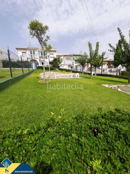 Foto b2e04e27-91cd-4494-8883-ead8ecf33c6f. Casa amb calefacció piscina a Los Balcones y los Altos Orihuela