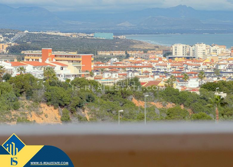 Foto 5852463a-737d-4eef-8e76-a2118fa4df70. Àtic amb aparcament piscina a Aguas Nuevas Torrevieja