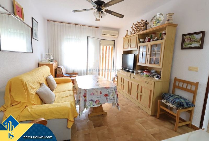 Foto d869e95b-9bbf-4a2d-b74a-44ea1bd6dfb2. Apartamento  con terraza, en la provincia de alicante, en la ciudad costa. 1 habitación | 53 m² | 1 kilómetro del mar en Orihuela
