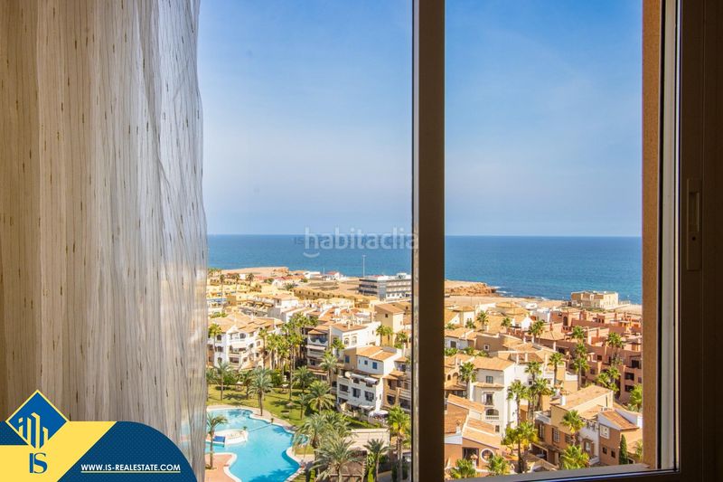 Foto 4e54dc92-050b-4691-96d2-8a0b81a44aa3. Pis amb piscina a Zona Playa de los Locos Torrevieja