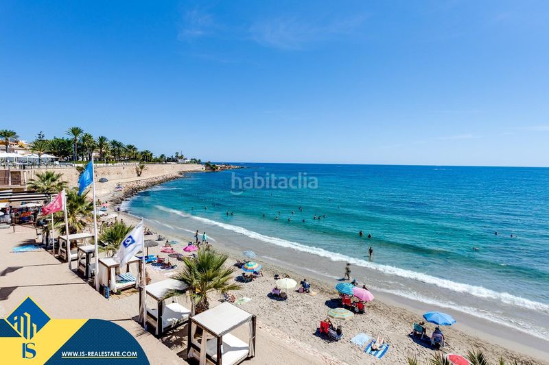 Foto 00407655-1d3f-472e-81bd-7f5c9bc1e49a. Chalet mit parking in Los Almendros Orihuela