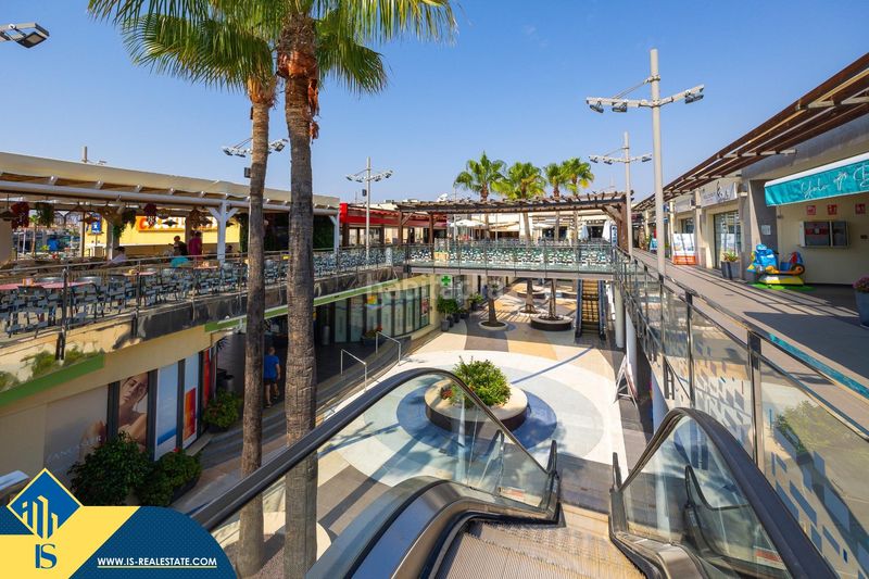 Foto 537eb4f9-d518-4b5a-87fa-42d9c7679976. Chalet mit parking in Los Almendros Orihuela