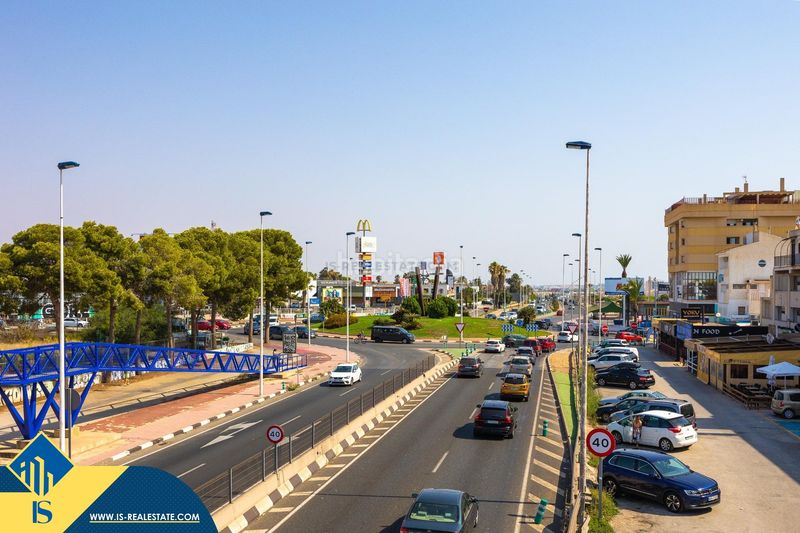 Foto 8ad92b51-a6d9-4c9b-b1e8-43678d8b1d08. Chalet mit parking in Los Almendros Orihuela