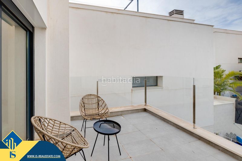 Foto bef3178a-193b-4f84-a784-f734b34989cc. Chalet mit parking in Los Almendros Orihuela