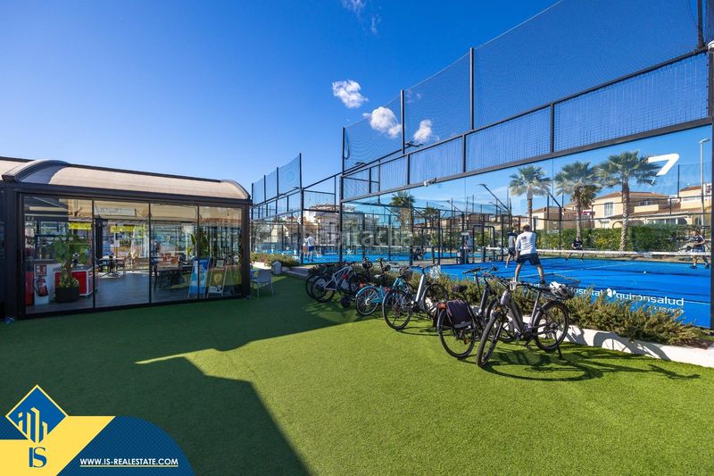 Foto c419f5a5-a07c-4fcc-961e-ecbb84cc0be4. Chalet mit parking in Los Almendros Orihuela