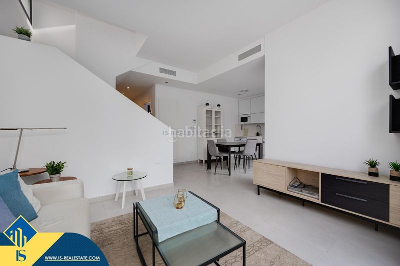 Foto c94a51d6-f1c8-4c90-880b-a8afe2798842. Chalet mit parking in Los Almendros Orihuela