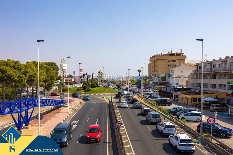 Foto edeff8dc-d6e0-4436-a035-3c6e83b47d52. Chalet mit parking in Los Almendros Orihuela