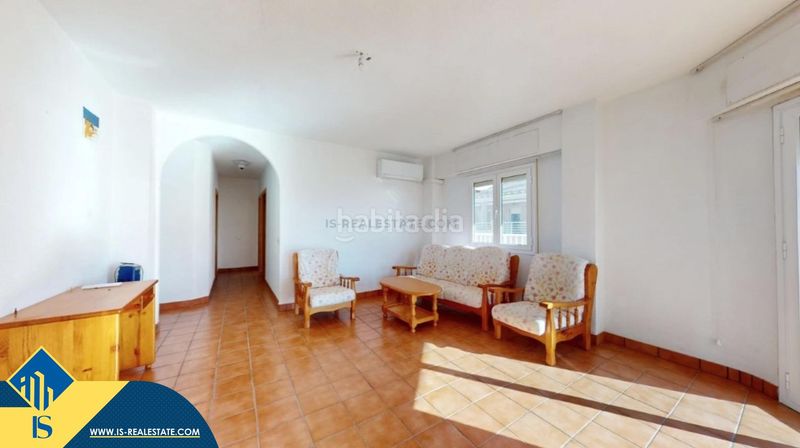 Foto 0c93e7d4-d37a-43a6-9f8e-f1d74e94f832. Àtic a Gaspar Perelló Torrevieja