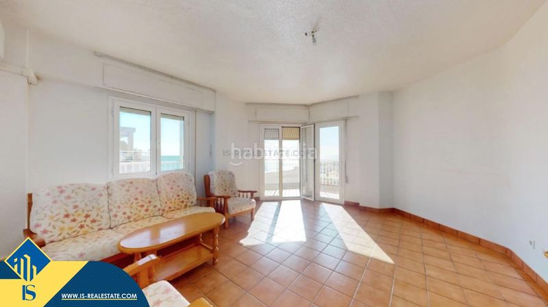 Foto 2c8912f0-e925-48fd-9960-93bfedfda493. Àtic a Gaspar Perelló Torrevieja