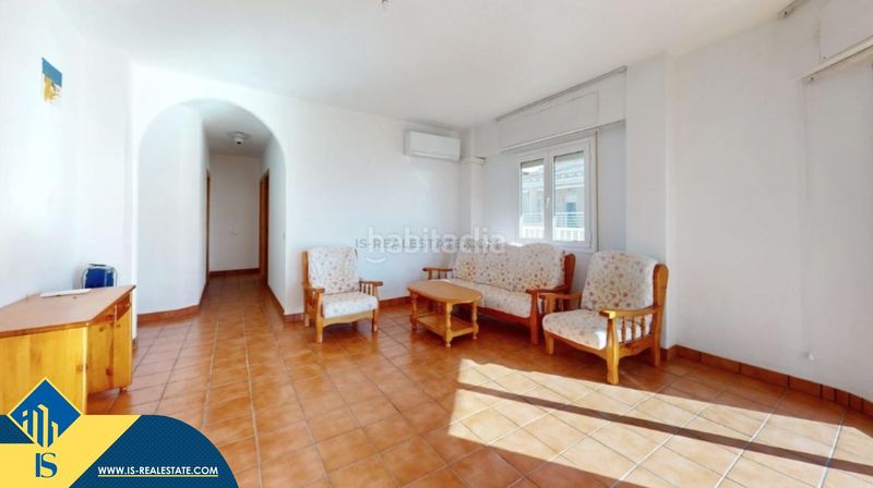 Foto b6a61a96-9986-44d0-b095-865d4636f8d3. Àtic a Gaspar Perelló Torrevieja