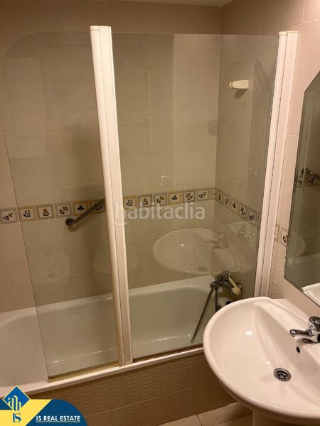 Foto 409738e7-8e2c-4ae1-be5d-e4d141767f6e. Pis amb aparcament piscina a Aguamarina Orihuela