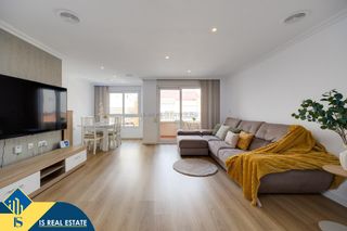 Pis a Las Piscinas Naturales. Apartamento con terraza, en la provincia de alicante, en la ciud