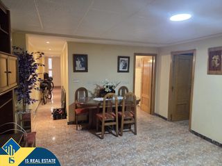 Apartamento en Guardamar Playa. Apartamento cerca del mar, en la provincia de alicante, en la ci