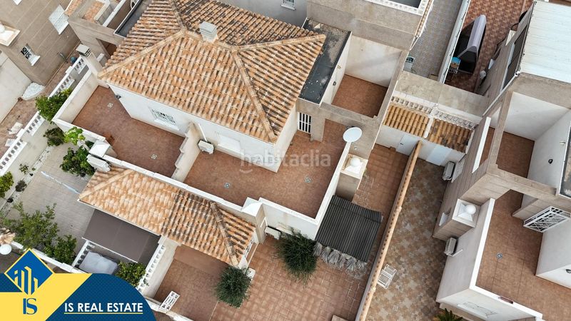 Foto cdd056ac-b77f-4cae-9a7e-31b152a68532. Casa amb piscina a Aguas Nuevas Torrevieja