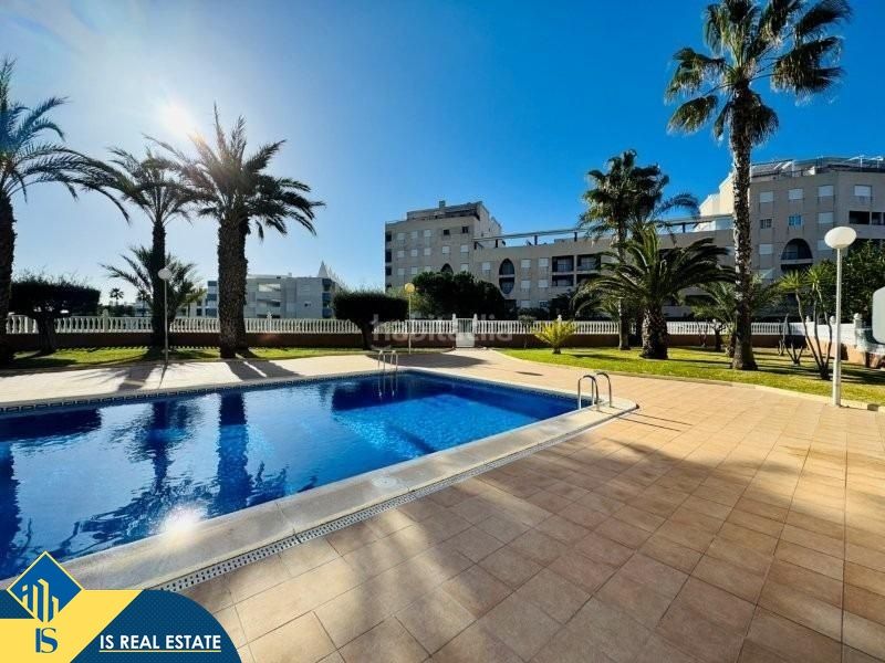 Foto 81a40045-b654-4708-80e2-28f4346032a9. Àtic amb aparcament piscina a Cañada del Molino Torrevieja