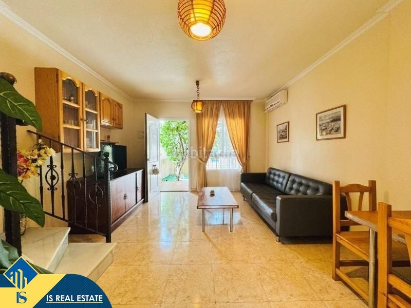 Foto 07a88dfc-f0ee-4476-9e88-191a8e589e79. Casa amb aparcament piscina a Aguas Nuevas Torrevieja