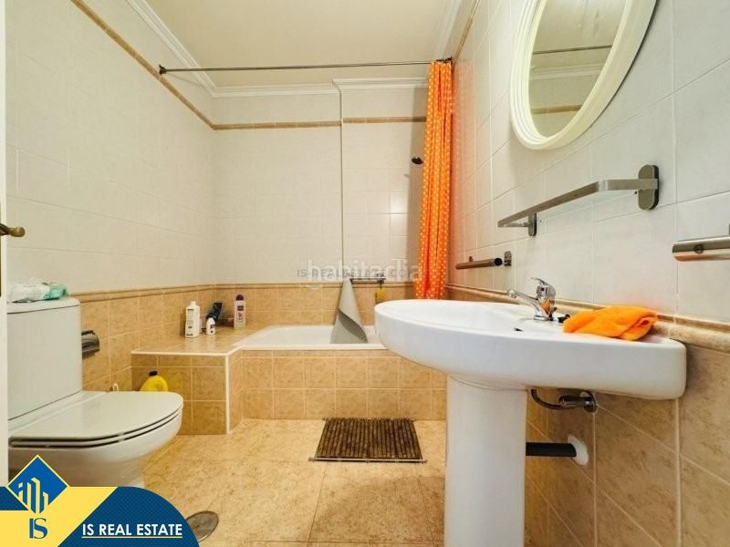 Foto 6ccedb45-ac09-4b10-8f44-368739e15f3b. Casa amb aparcament piscina a Aguas Nuevas Torrevieja