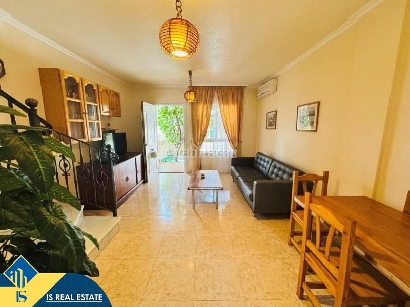 Foto 8e9f692b-de19-4350-96f4-a80c0272c227. Casa amb aparcament piscina a Aguas Nuevas Torrevieja