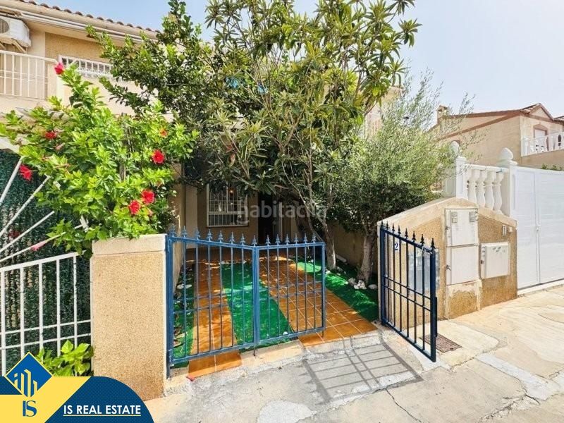Foto e374bf97-14ad-485b-a6ff-6093661e79a1. Casa amb aparcament piscina a Aguas Nuevas Torrevieja