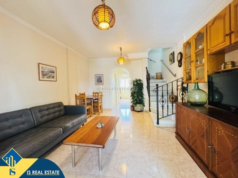 Foto edc43e7d-f7f6-4beb-8afe-9f373884e2c9. Casa amb aparcament piscina a Aguas Nuevas Torrevieja
