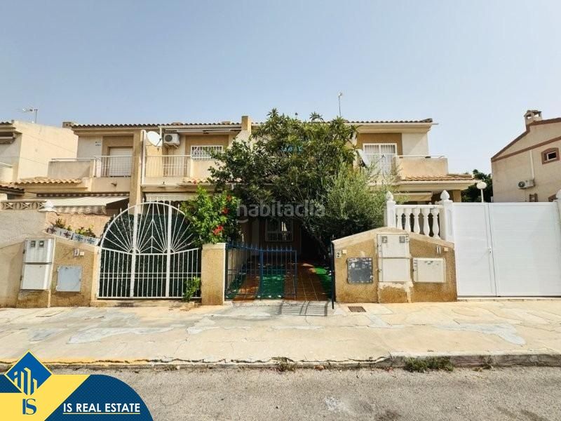 Foto ff45000c-03f6-43b7-b8b7-8c43d2befc7a. Casa amb aparcament piscina a Aguas Nuevas Torrevieja