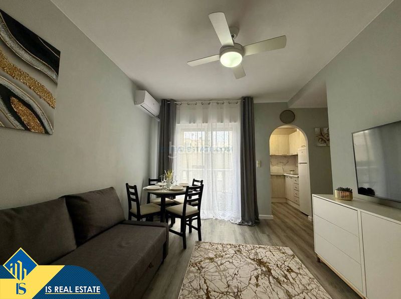 Foto b34ee538-666a-47cc-afbc-f4a66fdddff6. Apartamento  reformado con terraza , alicante, en la zona de playa del cura. 1 dormitorio | 48 m² | 250 metros del mar en Torrevieja