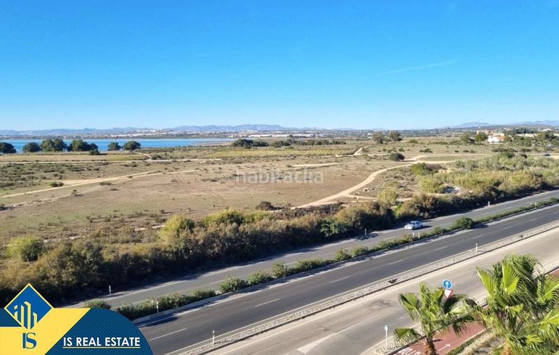 Foto ec982d6d-2b80-4e57-9a86-d6e90818c2d7. Estudi amb calefacció piscina a Los Europeos Torrevieja