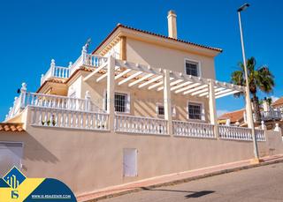 Chalet à Miramar - Torre del Moro. Chalet con piscina privada, en la provincia de alicante, en la l