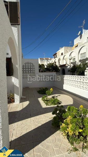 Foto 26268f61-34ef-4f6d-ba27-8479b5281a40. Casa amb aparcament piscina a Aguas Nuevas Torrevieja