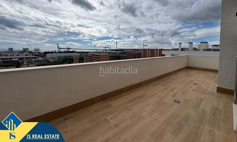 Foto 09f34c68-f273-4af8-9c94-7576198859ed. Àtic amb piscina a Benalúa Alicante