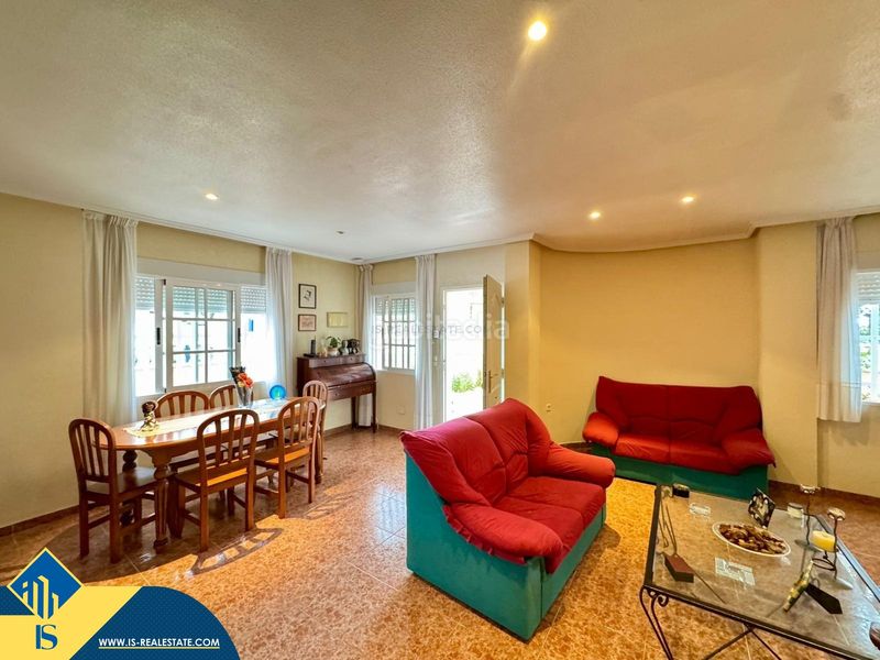 Foto 08eb3ae7-bf92-4974-b1a0-59649f369616. Chalet mit pool in Los Balcones-Los Altos Torrevieja