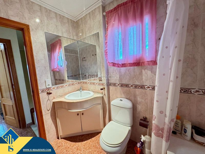 Foto c40e737e-385e-4c25-87f5-2a7ea998e246. Chalet mit pool in Los Balcones-Los Altos Torrevieja