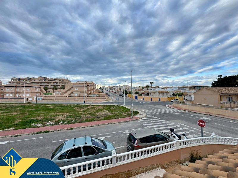 Foto f3c70a90-ff22-4835-a981-eb6bf5f35db0. Chalet mit pool in Los Balcones-Los Altos Torrevieja