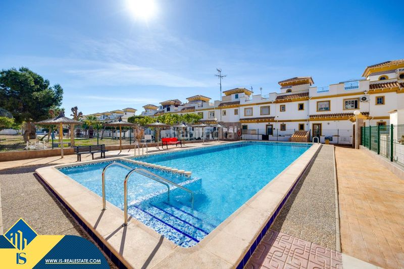Foto 641ba033-f324-4f7f-b036-4ebad0a7201a. Pis amb piscina a Aguas Nuevas Torrevieja