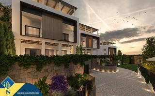 Casa a Centro Urbano. Casas en construcción en denia, provincia de alicante. 6 habitac