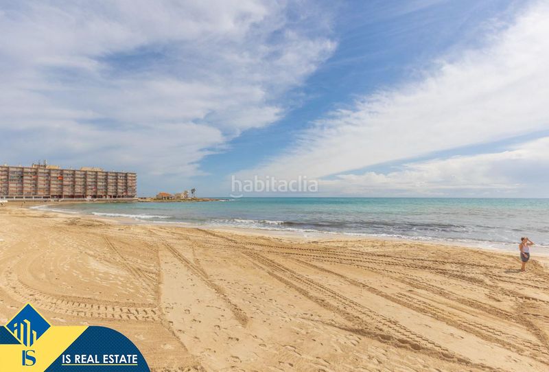 Foto 1a278c3b-31f9-43cb-87e7-aad192d2258f. Àtic amb calefacció a Zona Playa de los Locos Torrevieja
