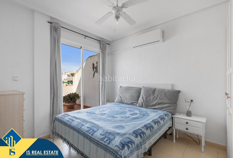 Foto a8328951-d98e-4cb1-98a1-a299f09f7177. Àtic amb calefacció a Zona Playa de los Locos Torrevieja