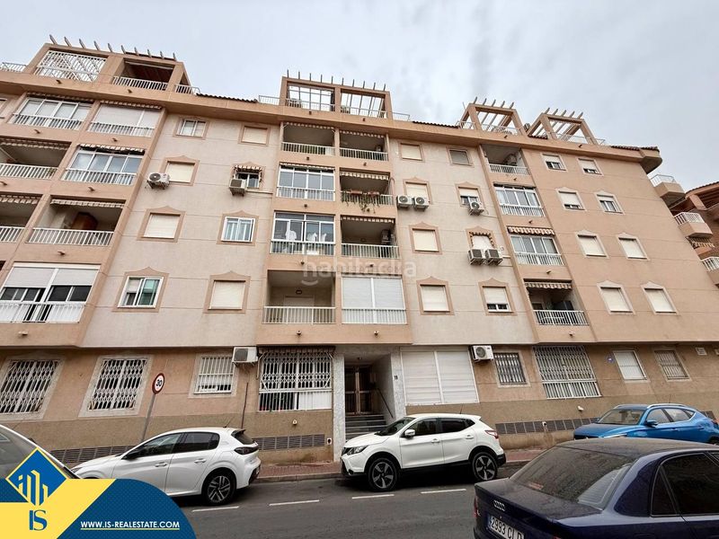 Foto d5d1f066-4008-4479-9346-0c42af26f892. Pis amb piscina a El Acequión Torrevieja
