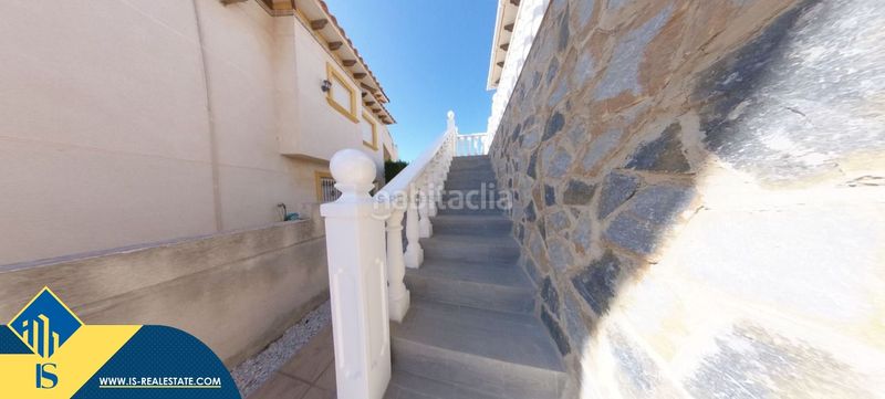 Foto a1f50aee-0915-460c-a156-067929dca774. Xalet amb aparcament a La Zenia Orihuela