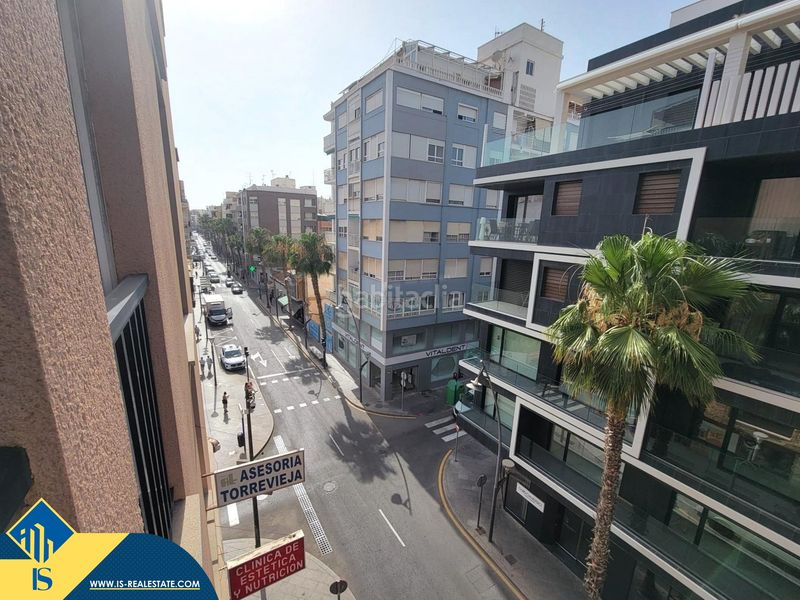 Foto 5a7fefe9-0789-4ca1-a4c3-e3fa1d0afd04. Pis a Centro - Muelle Pesquero Torrevieja