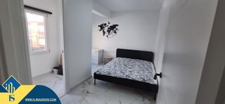 Flat in Las Piscinas Naturales. Apartamento reformado con terraza, en la provincia de alicante,