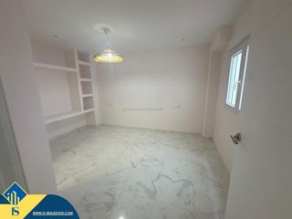 Pis a Centro - Muelle Pesquero. Apartamento con terraza, en la provincia de alicante, en la ciud