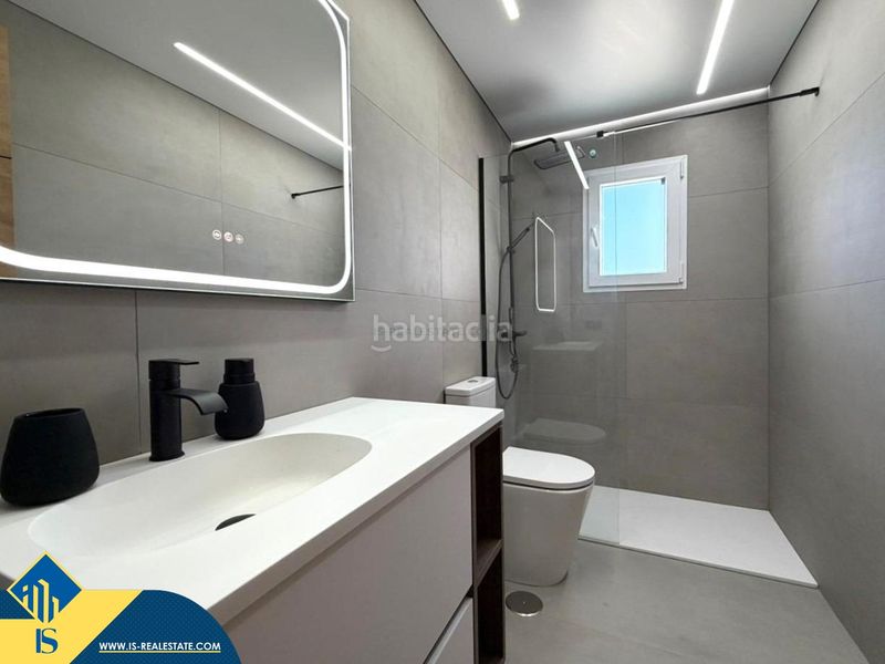 Foto 4e130e90-f781-4cd7-a60d-f323861246ea. Casa amb piscina a Les Salines Vinaròs