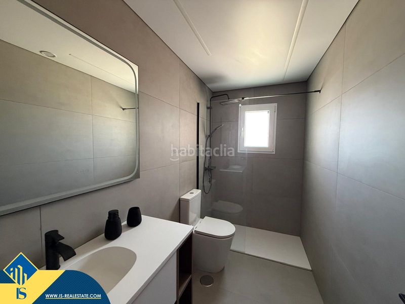 Foto 23d7b19f-7550-46d8-8f6d-05c6a13cf61a. Dúplex amb piscina a nueva Torrevieja Torrevieja